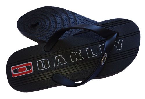 Chinelo Oakley Preto MOD:30109